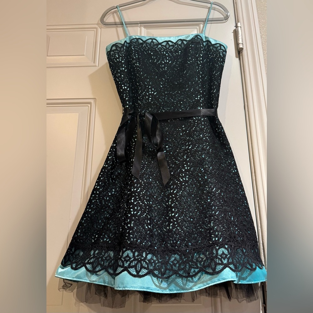 Vintage Jessica McClintock for Gunne Sax Black Lace Overlay Cocktail Dress